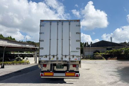 15001000wing_c.jpg